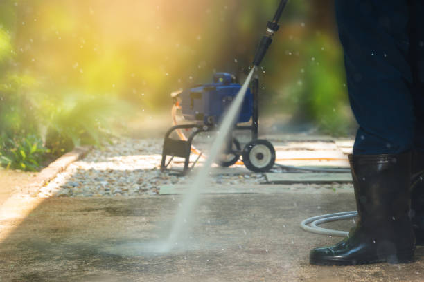 Best Driveway Pressure Washing  in Plainsboro Center, NJ